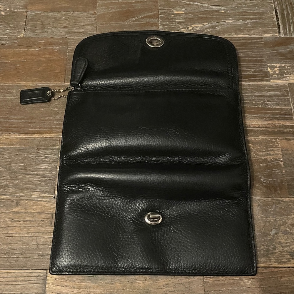 Coach Pebbled Leather Trifold Wallet🖤 - Picture 6 of 14